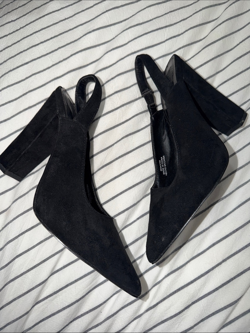 Forever 21 Black Pointed Slingback Heels